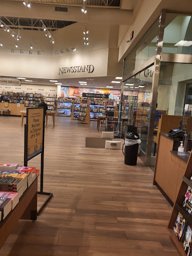 Book Store «Barnes & Noble Booksellers The Shops at River Crossing», reviews and photos, 8675 River Crossing Blvd, Indianapolis, IN 46240, USA