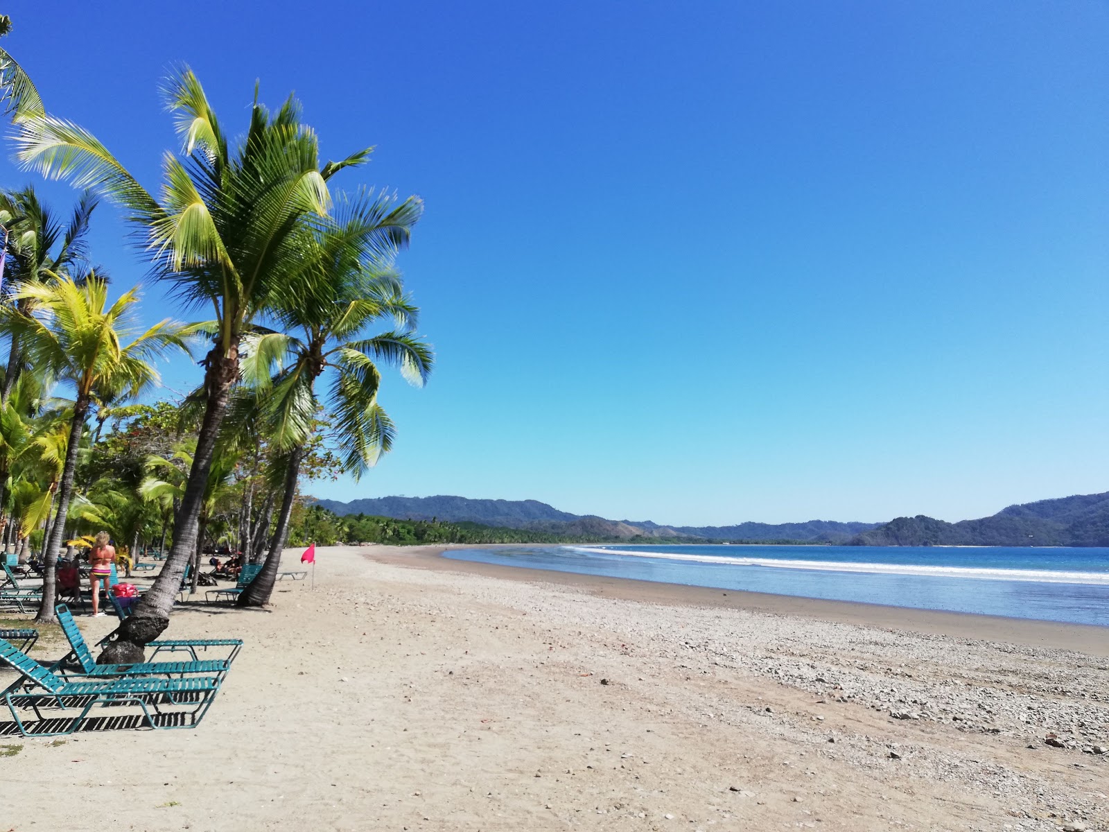Tambor Beach的照片 带有米色沙子与卵石表面