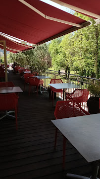 Atmosphère du Restaurant Les 2 Rives Logis à Banassac-Canilhac - n°8