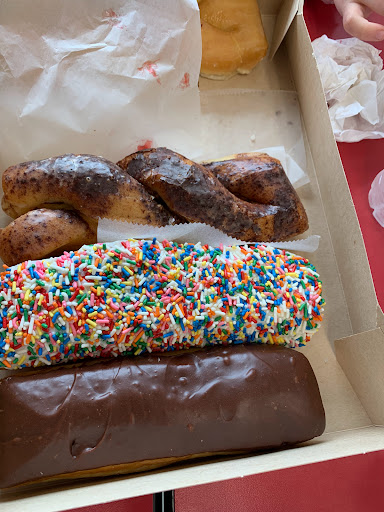 Donut Shop «The Donut Palace», reviews and photos, 37 Clarkson Rd, Ellisville, MO 63011, USA