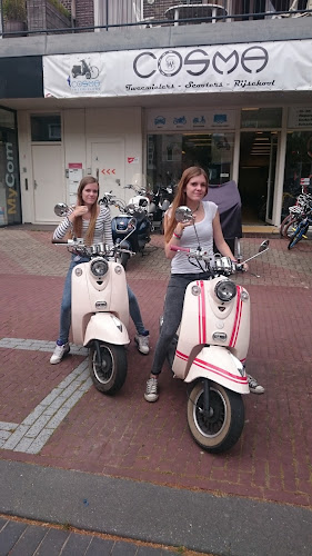 Rijschool Cosma/ Rijschool 'de Rijexpert' - Rijschool