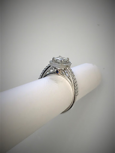 Jeweler «Florida Estate Jewelry», reviews and photos, 14841 N Florida Ave, Tampa, FL 33613, USA