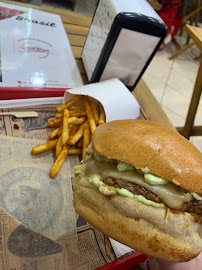 Hamburger du Restaurant brésilien Snack Brasil à Lyon - n°9