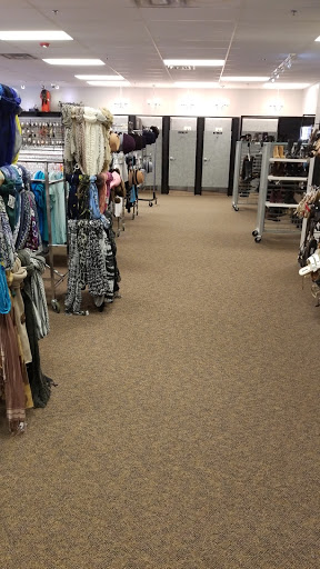 Used Clothing Store «Clothes Mentor», reviews and photos, 2890 Craig Dr #130, McKinney, TX 75070, USA