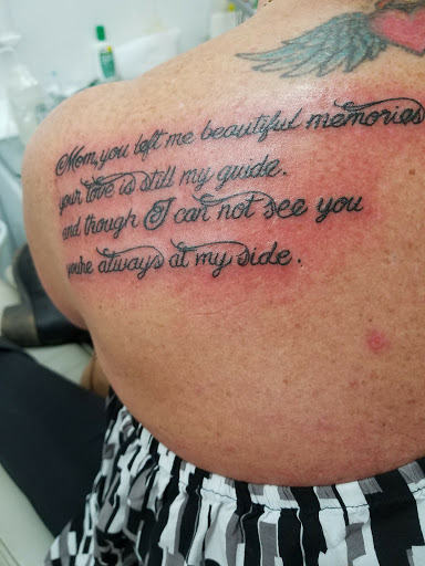 Tattoo Shop «Kentucky Tattoos», reviews and photos, 7316 Preston Hwy, Okolona, KY 40219, USA