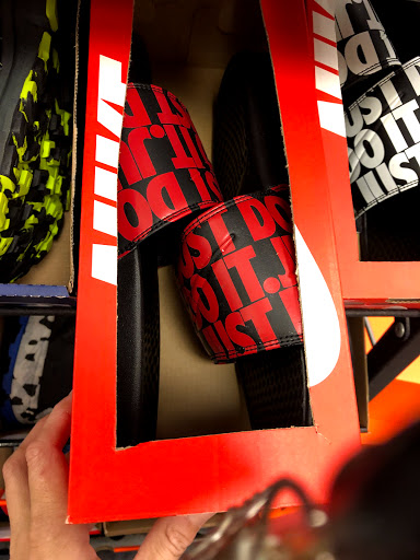 Shoe Store «Famous Footwear», reviews and photos, 1309 S Park St, Carrollton, GA 30117, USA