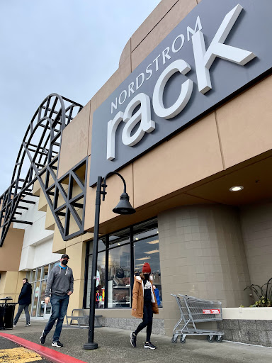 Nordstrom Rack Clackamas Promenade, 8930 SE Sunnyside Rd, Clackamas, OR 97015, USA, 