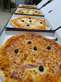 Pizza du Pizzas à emporter Tomates et Chocolat à Lembras - n°5