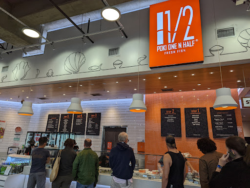 Shopping Mall «La Jolla Village Square», reviews and photos, 8657 Villa La Jolla Dr, La Jolla, CA 92037, USA