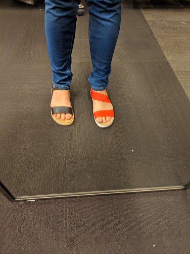 Shoe Store «DSW Designer Shoe Warehouse», reviews and photos, 7896 Dublin Blvd, Dublin, CA 94568, USA