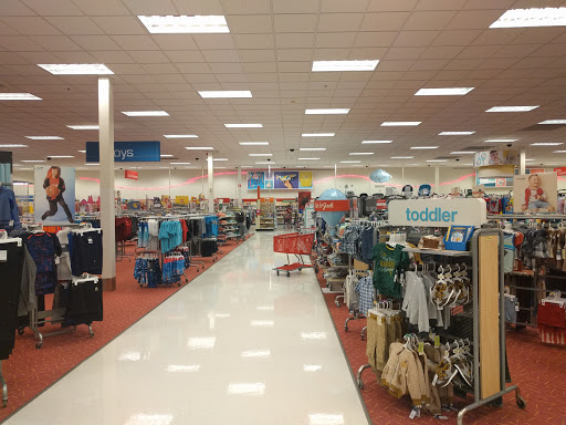 Department Store «Target», reviews and photos, 3885 E Main St, St Charles, IL 60174, USA