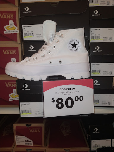 Shoe Store «Shoe Carnival», reviews and photos, 2530 W 94th St, Evergreen Park, IL 60805, USA