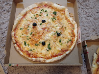 Plats et boissons du Pizzeria kaban à pizza à Saint-Leu - n°14