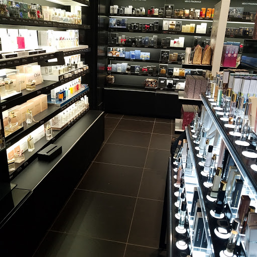 Cosmetics Store «SEPHORA», reviews and photos, 3265 W Market St, Fairlawn, OH 44333, USA