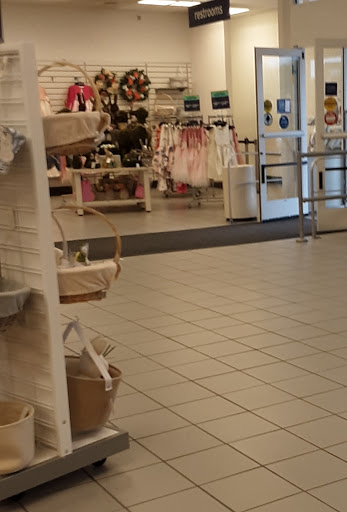 Department Store «Marshalls & HomeGoods», reviews and photos, 2700 Potomac Mills Cir, Woodbridge, VA 22192, USA