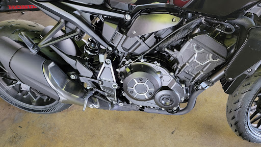 Motorcycle Dealer «Freedom Powersports Farmers Branch», reviews and photos, 13700 N Stemmons Fwy, Farmers Branch, TX 75234, USA