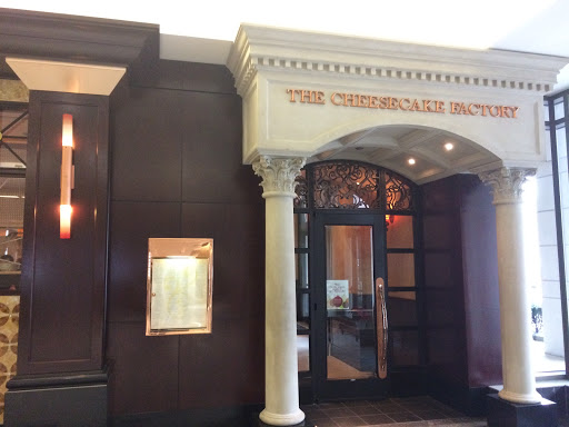 Restaurant «The Cheesecake Factory», reviews and photos, 1 Maple Ave, White Plains, NY 10601, USA