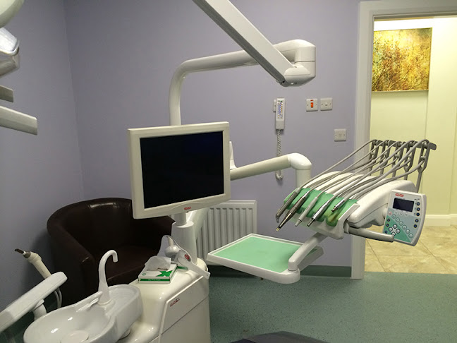 Elite@Arches Dental Clinic - Dentist