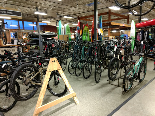Camping Store «REI», reviews and photos, 11581 Fountains Dr, Maple Grove, MN 55369, USA
