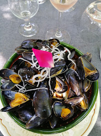 Moule du Restaurant français Restaurant Saint Hubert à Entrechaux - n°9