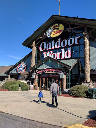 Bass Pro Shops, 1972 Power Plant Pkwy, Hampton, VA 23666, USA, 