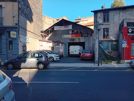 Photo 2 - Garage Vals Auto