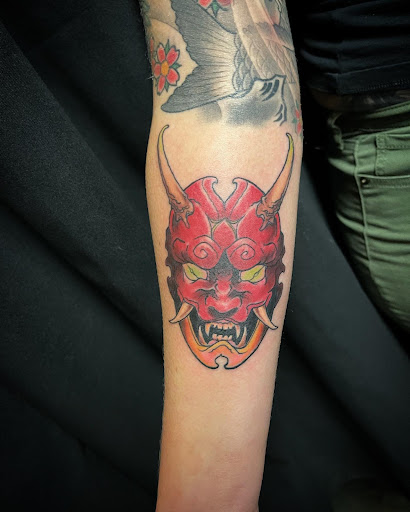 Explore unique sleeve tattoo ideas for females, creative tattoo ideas in Sonora, available at Unicorn Tattoo