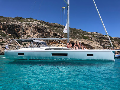 Balearic Yacht Club Avinguda de Cala Llonga, 34, local 7, 07660 Cala D'or, Illes Balears, España
