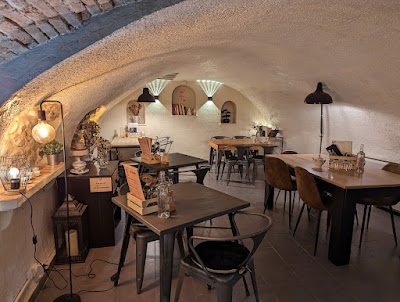 Mellow Factory - Restaurant Ludothèque, Cuisine Locale à Antibes