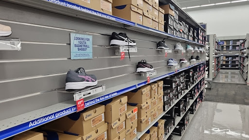 Sporting Goods Store «Academy Sports + Outdoors», reviews and photos, 13401 Shelbyville Rd #140, Louisville, KY 40223, USA