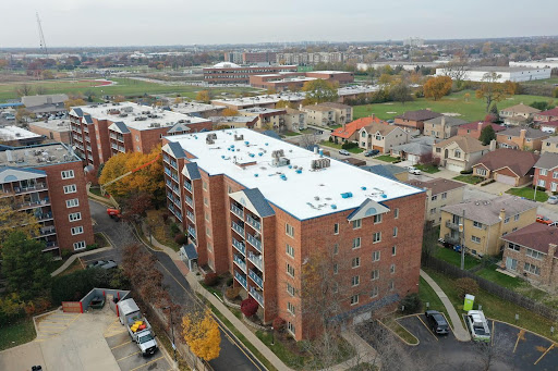 Roofing Contractor «New Edge Improvement Roofing Companies Chicago», reviews and photos, 7151 W Belmont Ave, Chicago, IL 60634, USA