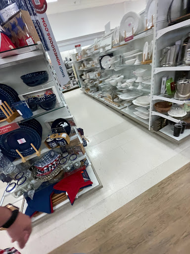 Department Store «Marshalls», reviews and photos, 333 N Main St, West Hartford, CT 06117, USA