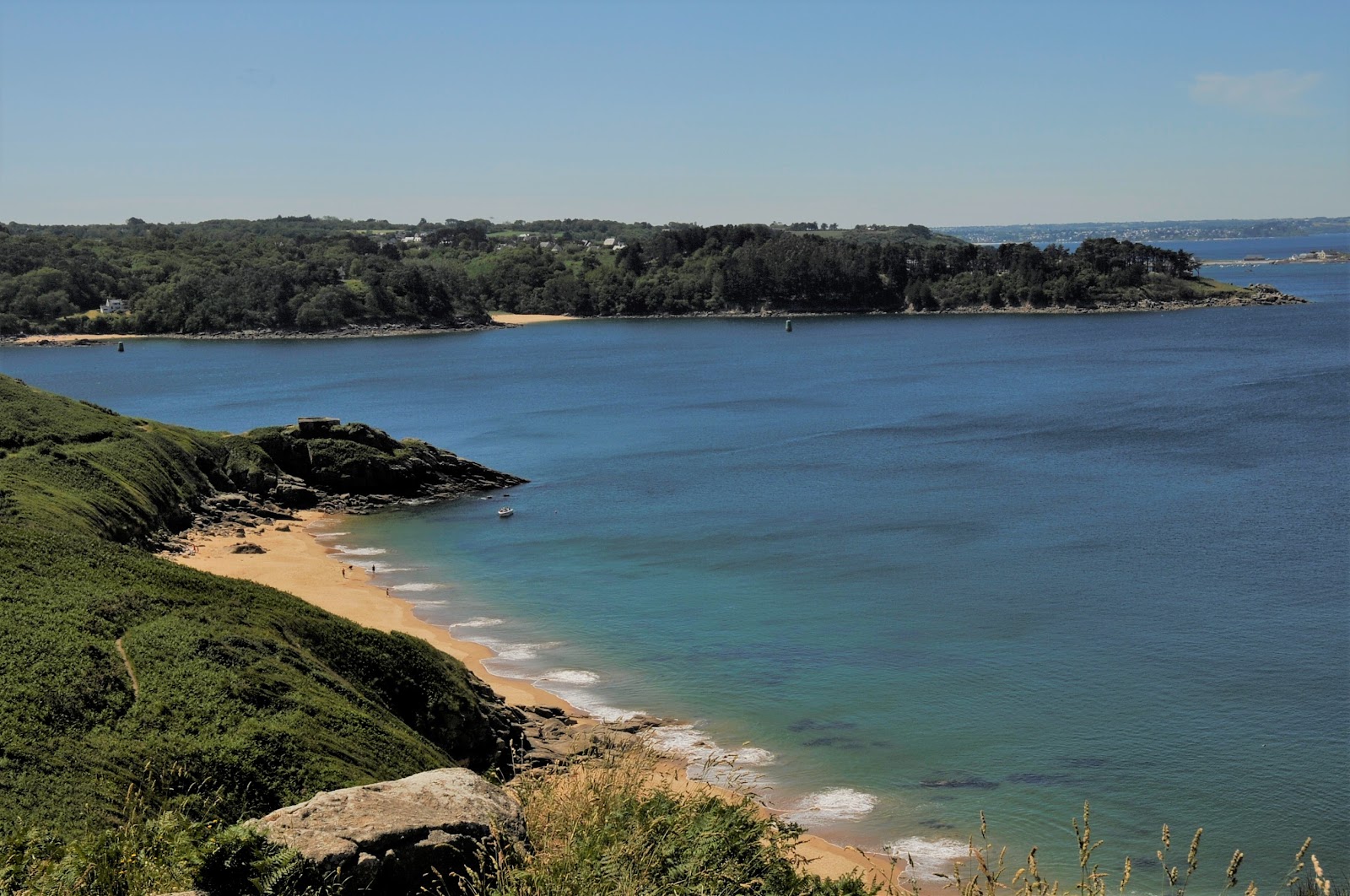 Fotografija Plage de Maez-an-Aod nahaja se v naravnem okolju