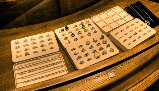 Coin Dealer «Birmingham Coin & Jewelry Inc», reviews and photos, 33802 Woodward Ave, Birmingham, MI 48009, USA