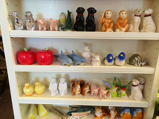 Shopping Mall «Eagle Village Shops», reviews and photos, 503 W Lancaster Ave, Wayne, PA 19087, USA