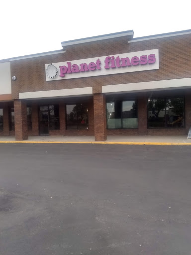 Shopping Mall «Sibley Plaza», reviews and photos, 2401 7th St W, St Paul, MN 55116, USA