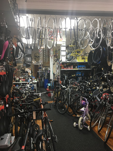Used Bicycle Shop «Old Bike Shop», reviews and photos, 2647 N Pershing Dr, Arlington, VA 22201, USA