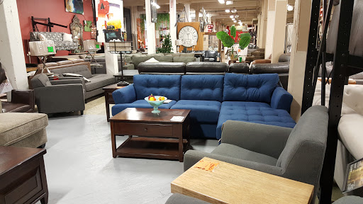 Used Office Furniture Store «City Liquidators: Used Office Furniture», reviews and photos, 830 SE 3rd Ave, Portland, OR 97214, USA