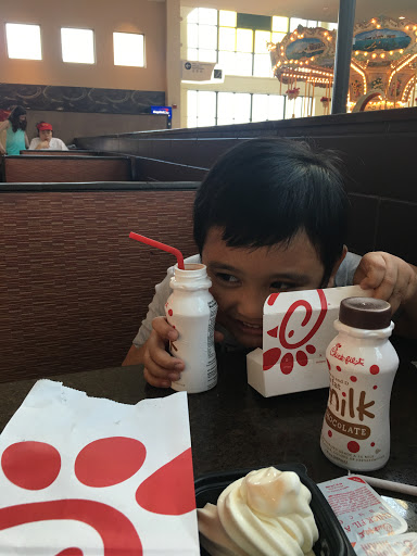 Fast Food Restaurant «Chick-fil-A», reviews and photos, 1002 Edwards Ferry Rd NE, Leesburg, VA 20176, USA