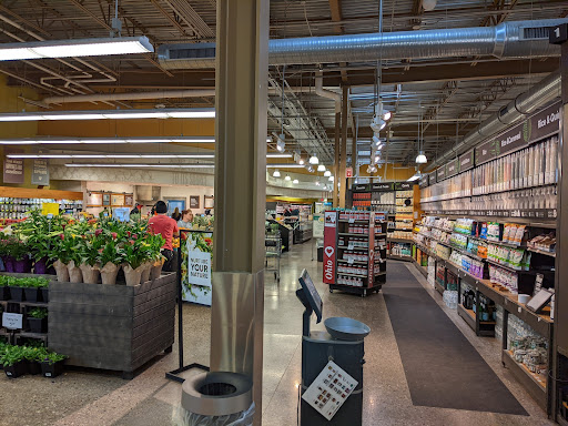 Shopping Mall «Shops On Lane Avenue», reviews and photos, 1675 W Lane Ave, Upper Arlington, OH 43221, USA