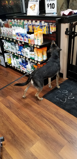 Pet Store «Pet Valu», reviews and photos, 73 Highland Ave A, East Providence, RI 02914, USA