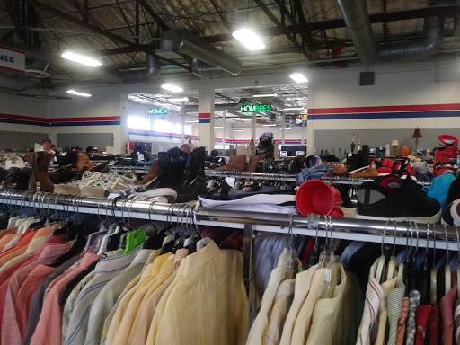 Thrift Store «Super Thrift Store», reviews and photos, 815 N Oxnard Blvd, Oxnard, CA 93030, USA