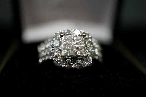 Sherway Jewelry & Loan, 21514 Sherman Way, Canoga Park, CA 91303, USA, 