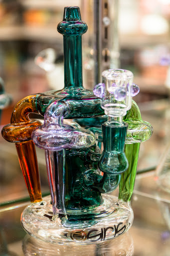 Tobacco Shop «Thousand Oaks Tobacco», reviews and photos, 487 N Moorpark Rd, Thousand Oaks, CA 91360, USA