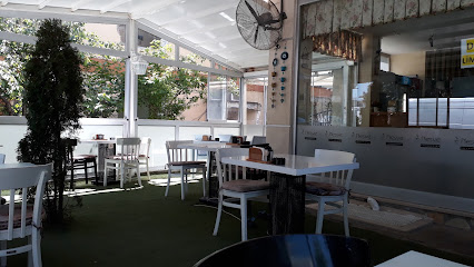 cafe neş` e garden bistro