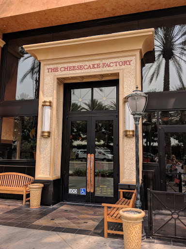 Shopping Mall «Anaheim GardenWalk», reviews and photos, 400 West Disney Way, Anaheim, CA 92802, USA