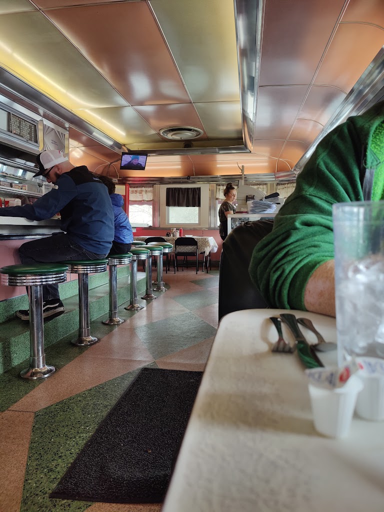 Martha’s Diner 05825