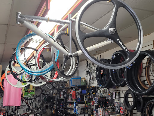 Bicycle Store «Castle Hill Bike Shop», reviews and photos, 3467 E Tremont Ave, Bronx, NY 10465, USA