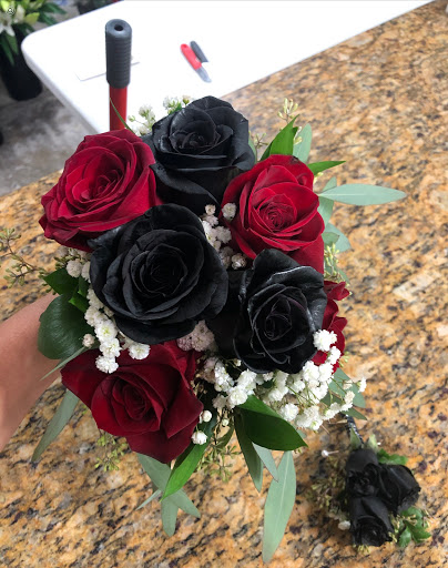 Florist «Sierra Flowers», reviews and photos, 210 6th St, Colusa, CA 95932, USA