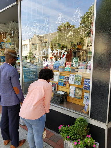 Book Store «Womrath Book Shop», reviews and photos, 76 Pondfield Rd, Bronxville, NY 10708, USA